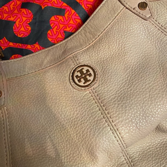 Tory Burch purse - Picture 2 of 8
